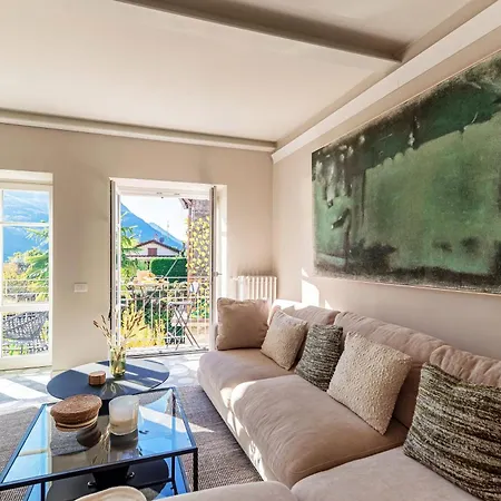 Once In A Lifetime - By Myhomeincomo Apartman