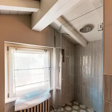 Once In A Lifetime - By Myhomeincomo 拉利奥